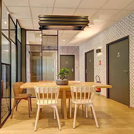 B&B Hotel Epernay Hotel 2*